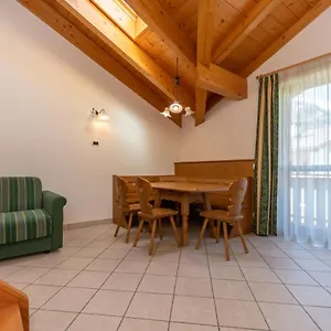 appartamenti-villa-falcade.hotelinveneto.com/